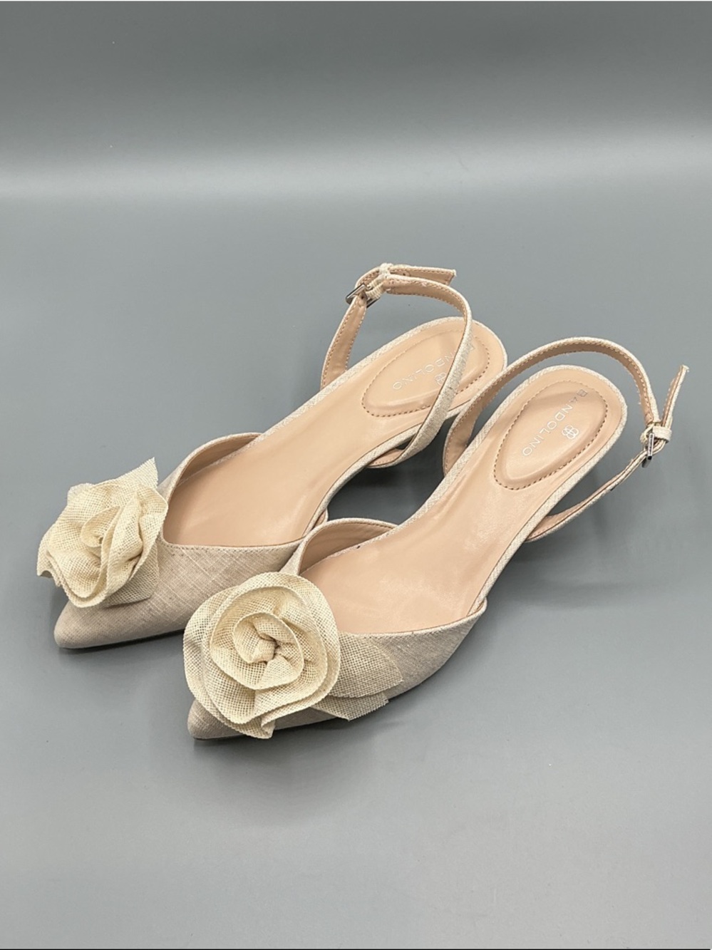 Bandolino Miller Rosette Halter Kitten Heel natural slingback pumps, NEW - Picture 5 of 8